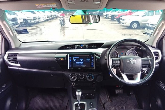 REVO PRE 2018 2.4E AT DOUBLE CAB SILVER  5193 full