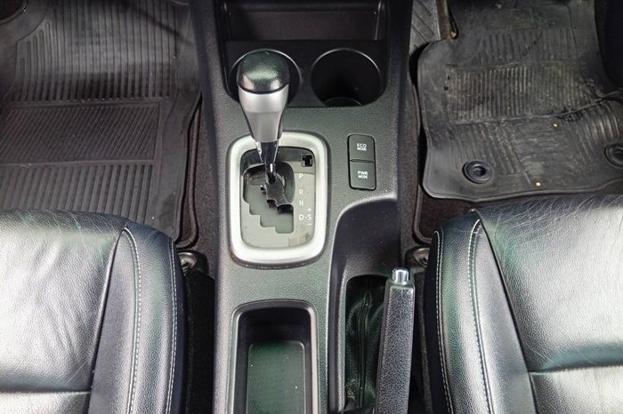 REVO PRE 2018 2.4E AT DOUBLE CAB SILVER  5193 full