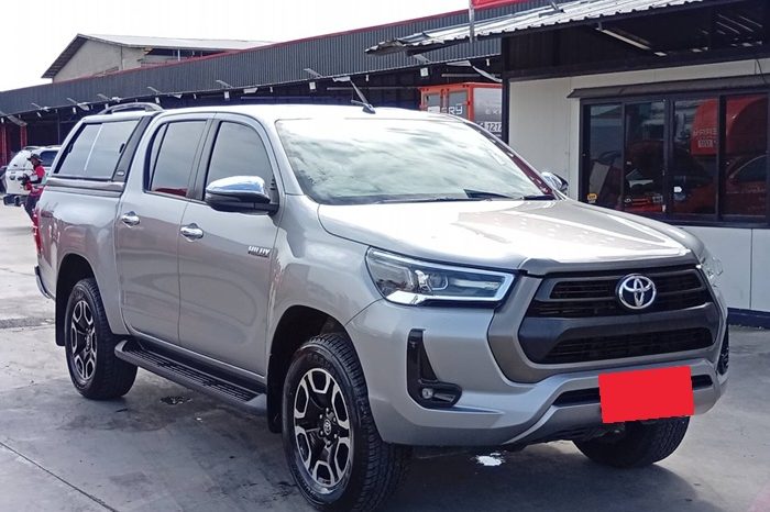REVO 4WD 2021 2.4E MT DOUBLE CAB SILVER  8646 full