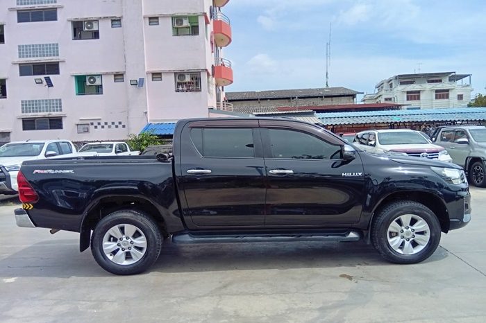 REVO PRE 2019 2.4E AT DOUBLE CAB BLACK  6762 full