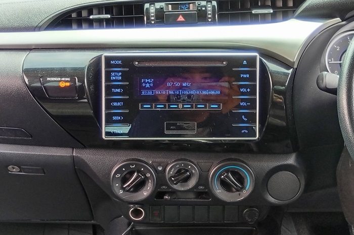 REVO PRE 2019 2.4E AT DOUBLE CAB BLACK  6762 full