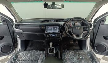 REVO 4WD 2022 2.8G AT DOUBLE CAB SILVER  9913 full