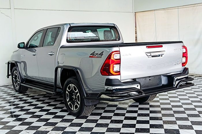 REVO 4WD 2022 2.8G AT DOUBLE CAB SILVER  9913 full
