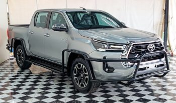 REVO 4WD 2022 2.8G AT DOUBLE CAB SILVER  9913 full