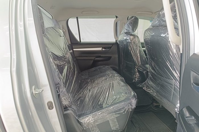 REVO 4WD 2021 2.4E MT DOUBLE CAB SILVER  2094 full