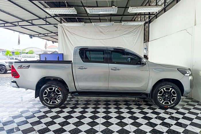 REVO 4WD 2021 2.4E MT DOUBLE CAB SILVER  2094 full