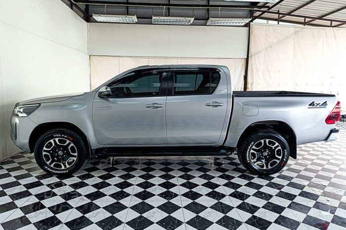 REVO 4WD 2021 2.4E MT DOUBLE CAB SILVER  2094 full