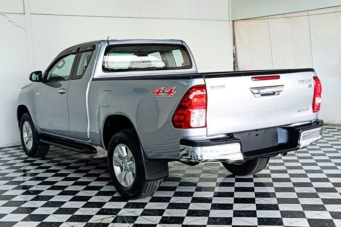REVO 4WD 2020 2.4E MT SMART CAB SILVER  3700 full