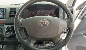 TOYOTA 2WD 2015 3.0 MT COMMUTER WHITE  7091 full
