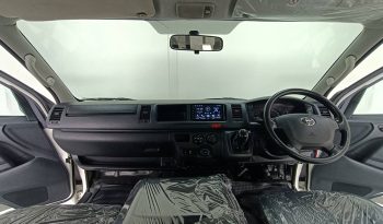 TOYOTA 2WD 2015 3.0 MT COMMUTER WHITE  7091 full