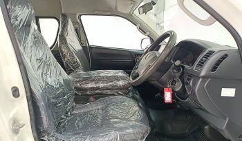 TOYOTA 2WD 2015 3.0 MT COMMUTER WHITE  7091 full