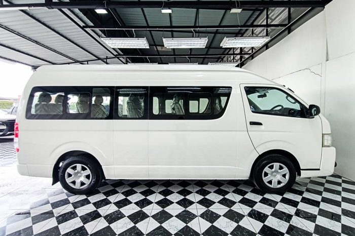 TOYOTA 2WD 2015 3.0 MT COMMUTER WHITE  7091 full