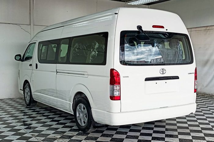 TOYOTA 2WD 2015 3.0 MT COMMUTER WHITE  7091 full