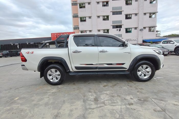 REVO 4WD 2016 2.8G AT DOUBLE CAB WHITE  3523 full