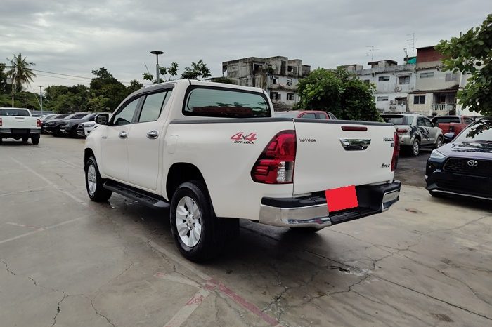 REVO 4WD 2018 2.4E MT DOUBLE CAB WHITE  5222 full