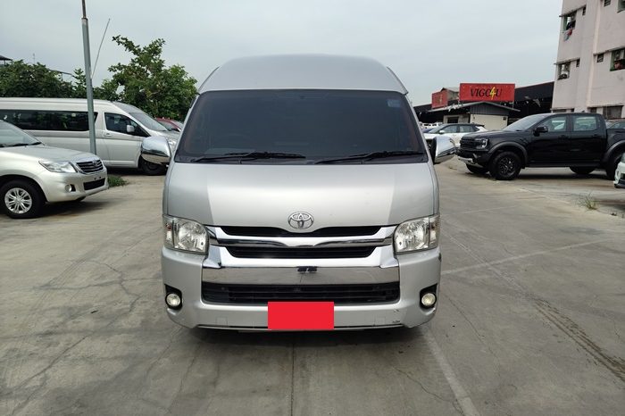 TOYOTA 2WD 2018 3.0 MT COMMUTER SILVER 4095 full
