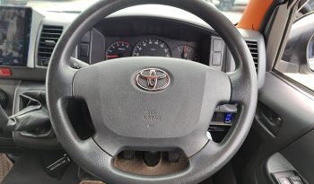 TOYOTA 2WD 2018 3.0 MT COMMUTER SILVER 4095 full