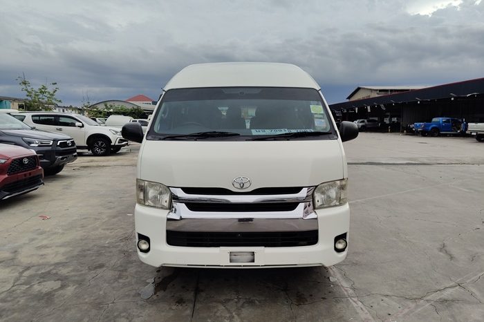 TOYOTA 2WD 2015 3.0 MT COMMUTER WHITE  7091 full