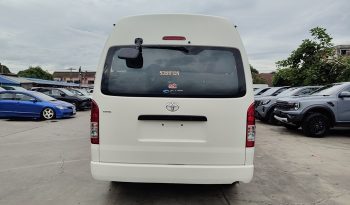 TOYOTA 2WD 2015 3.0 MT COMMUTER WHITE  7091 full