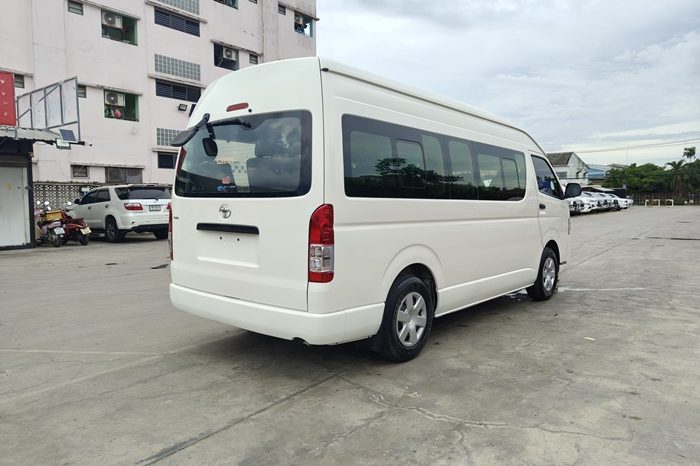TOYOTA 2WD 2015 3.0 MT COMMUTER WHITE  7091 full
