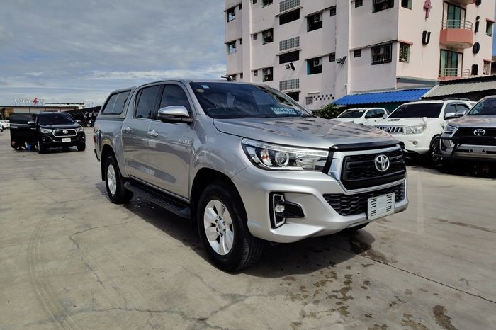 REVO 4WD 2020 2.8G AT DOUBLE CAB SILVER  4032 full