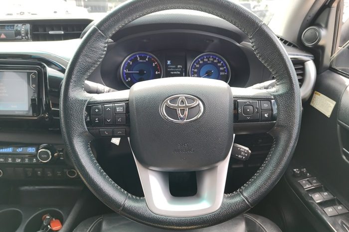 REVO 4WD 2020 2.8G AT DOUBLE CAB SILVER  4032 full