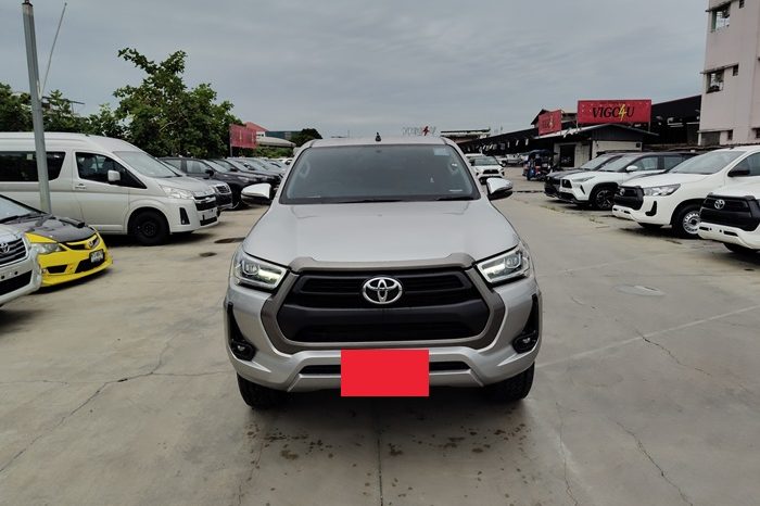 REVO 4WD 2021 2.4E MT DOUBLE CAB SILVER  8644 full