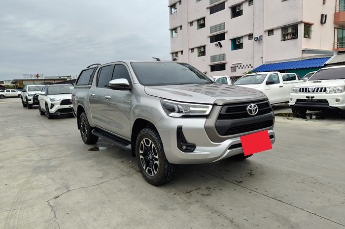 REVO 4WD 2021 2.4E MT DOUBLE CAB SILVER  8644 full