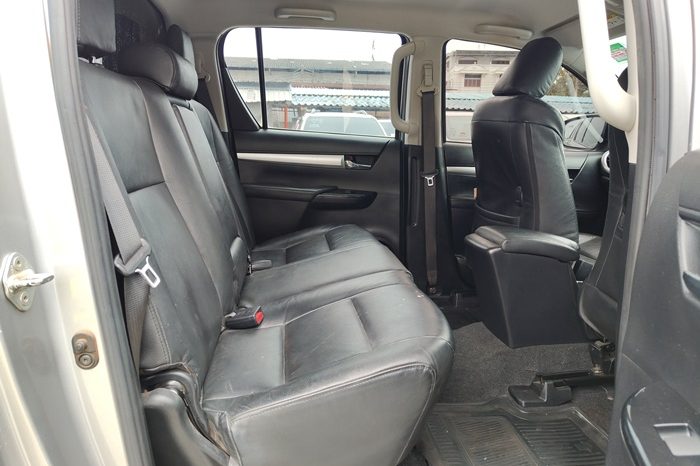 REVO 4WD 2021 2.4E MT DOUBLE CAB SILVER  8644 full