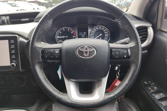 REVO 4WD 2021 2.4E MT DOUBLE CAB SILVER  8644 full