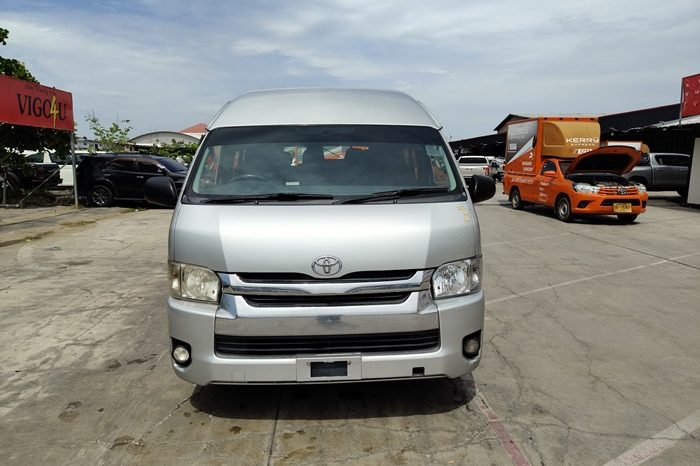 TOYOTA 2WD 2016 3.0 MT COMMUTER SILVER 1410 full