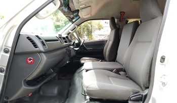 TOYOTA 2WD 2016 3.0 MT COMMUTER SILVER 1410 full