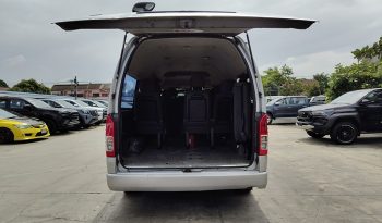 TOYOTA 2WD 2016 3.0 MT COMMUTER SILVER 1410 full