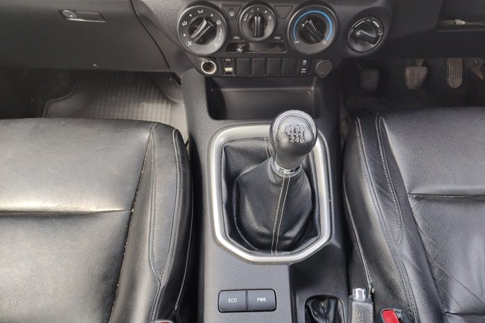 REVO 4WD 2022 2.4E MT DOUBLE CAB SILVER  1647 full