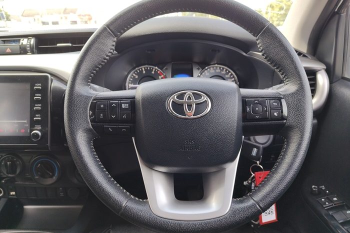 REVO 4WD 2022 2.4E MT DOUBLE CAB SILVER  1647 full