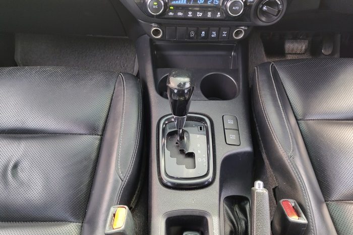 ROCCO 4WD 2018 2.8G AT DOUBLE CAB SILVER  4195 full