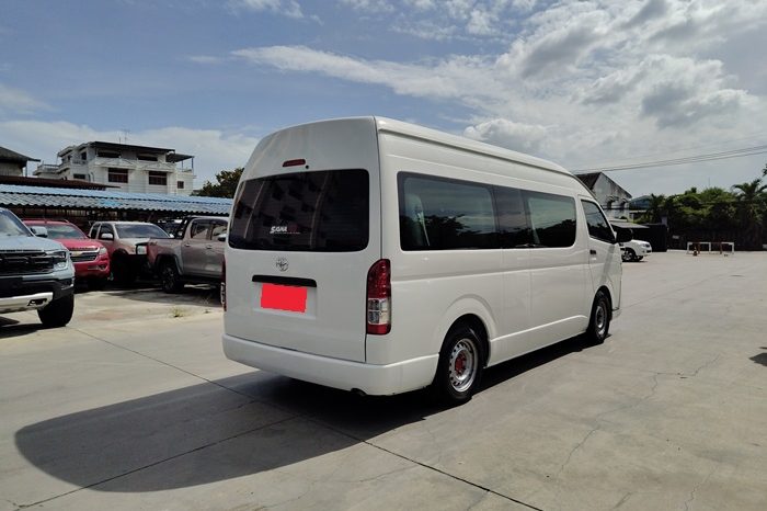 TOYOTA 2WD 2018 3.0 MT COMMUTER WHITE  7097 full