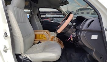 TOYOTA 2WD 2018 3.0 MT COMMUTER WHITE  7097 full
