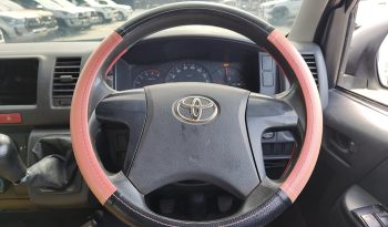 TOYOTA 2WD 2018 3.0 MT COMMUTER WHITE  7097 full