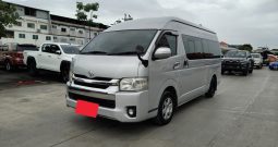 TOYOTA 2WD 2018 3.0 MT COMMUTER SILVER 8477