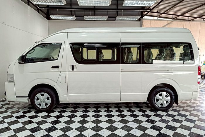TOYOTA 2WD 2015 3.0 MT COMMUTER WHITE  7092 full