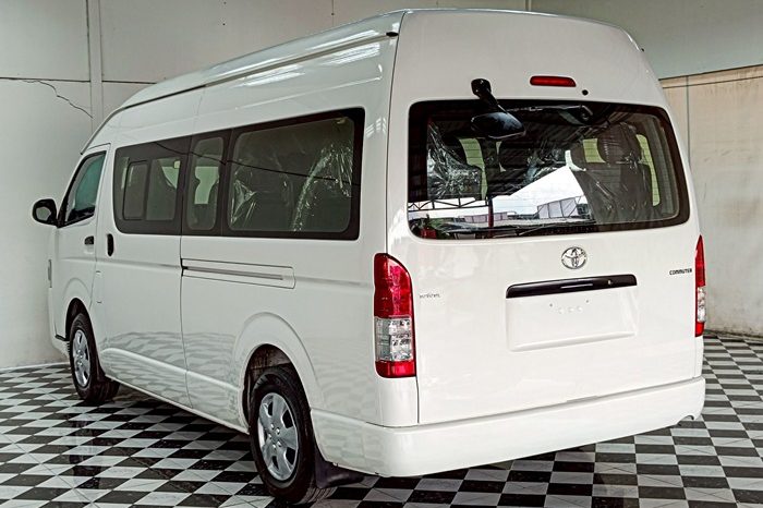 TOYOTA 2WD 2015 3.0 MT COMMUTER WHITE  7092 full
