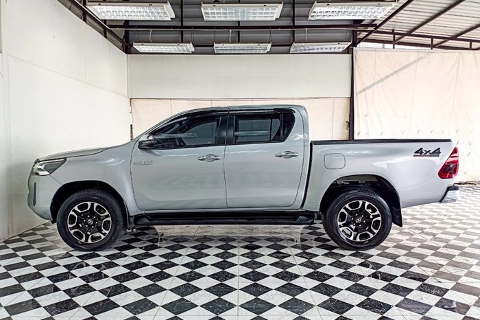 REVO 4WD 2021 2.4E MT DOUBLE CAB SILVER  2083 full