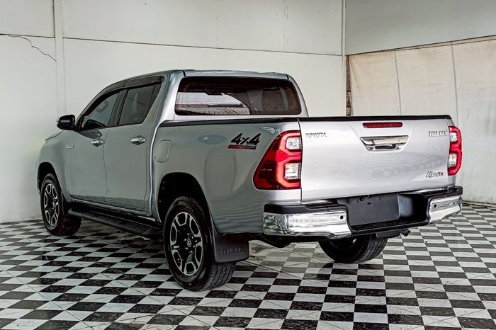 REVO 4WD 2021 2.4E MT DOUBLE CAB SILVER  2083 full