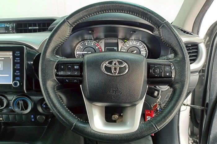 REVO 4WD 2021 2.4E MT DOUBLE CAB SILVER  2083 full