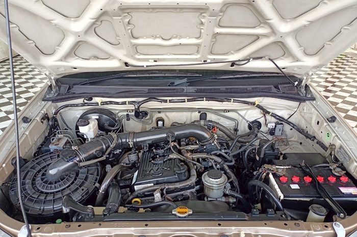 VIGO 4WD 2005 2.7G AT DOUBLE CAB SILVER  3392 full