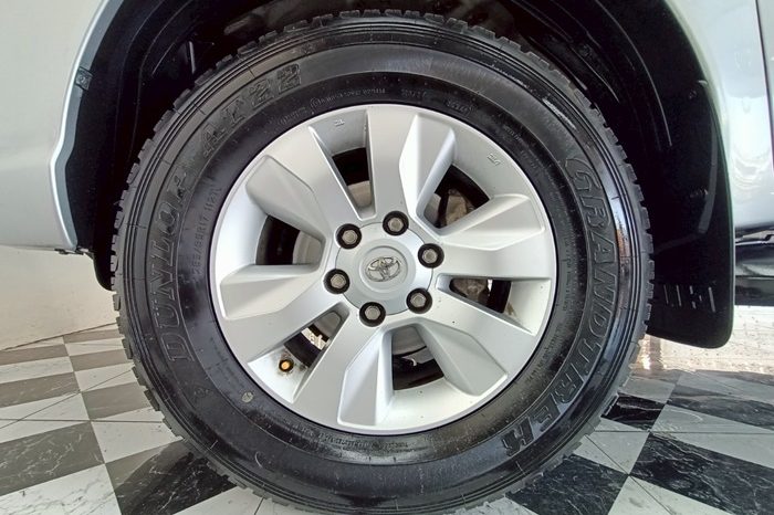 REVO 4WD 2020 2.8G AT DOUBLE CAB SILVER  4037 full