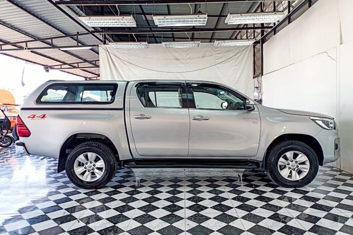 REVO 4WD 2020 2.8G AT DOUBLE CAB SILVER  4037 full