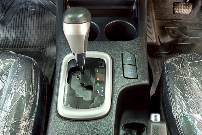 REVO 4WD 2020 2.8G AT DOUBLE CAB SILVER  4037 full