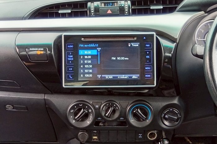 REVO 4WD 2020 2.4E MT DOUBLE CAB SILVER  4130 full